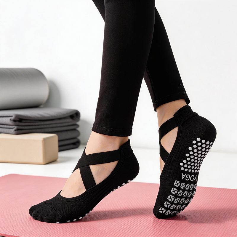 No Show Sock Women - 女性ノンスリップヨガソックスシリコーン屋内綿包帯バックレスピラティスフィットネスソックスレディースバレエダンススポーツグリッパーソックス